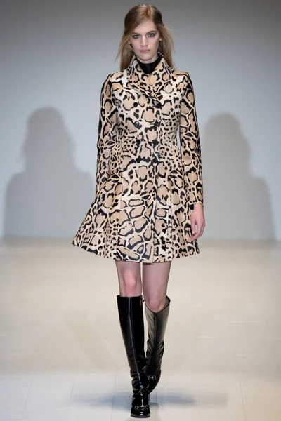 Look 24
